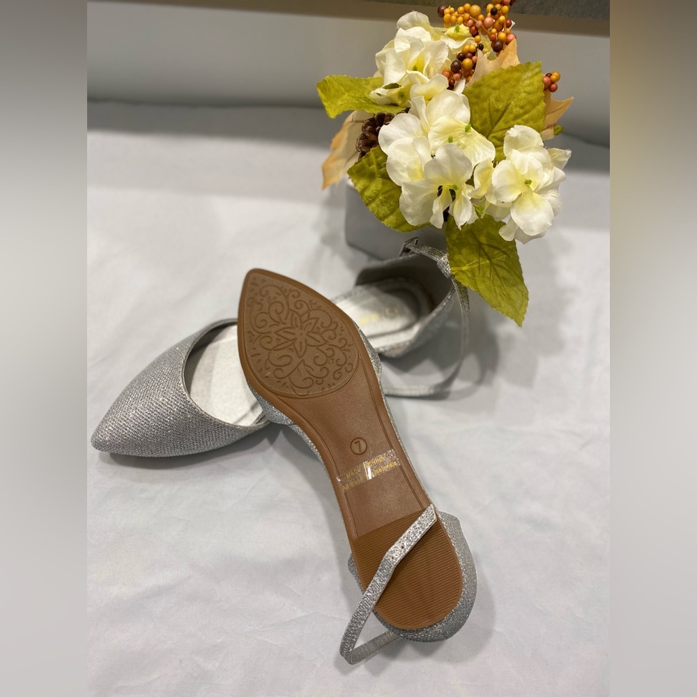 Silver | size 7 | Glittering leather